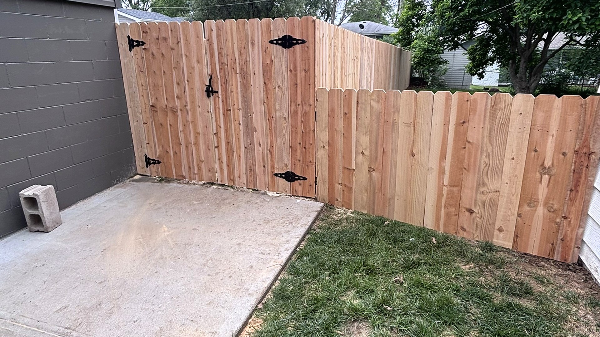 Cedar privacy fence with corner gate — ECS Fence install