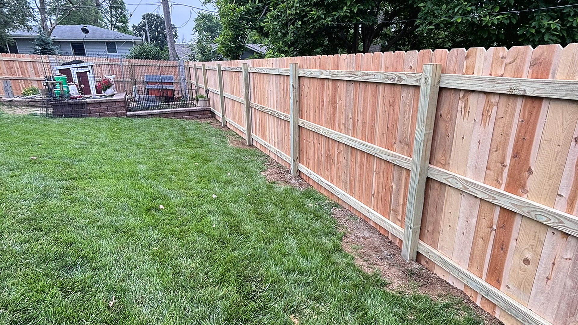 Long run cedar privacy fence — ECS Fence install